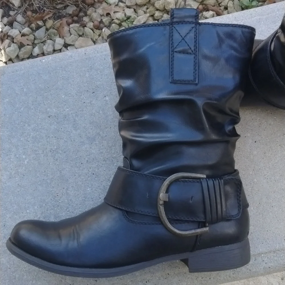 American Eagle Woman’s Boots size 9.5
